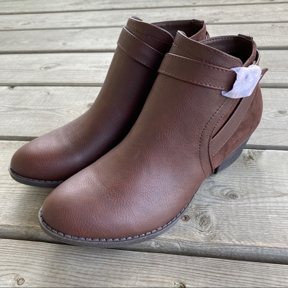 NWOT || Top Moda Brown Ankle Boots - Picture 1 of 9